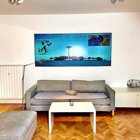 Big Flat In The Centre לובליאנה