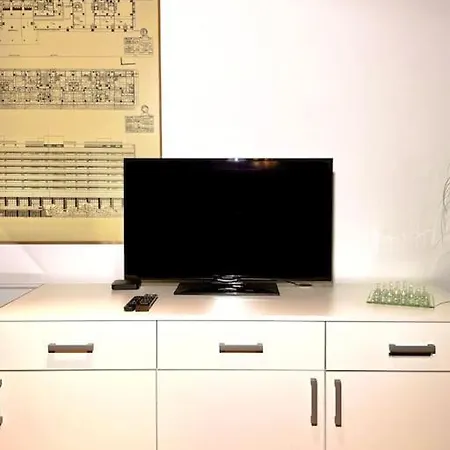 Big Flat In The Centre Любляна